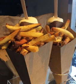 Portie Daily Dog frites in de schil