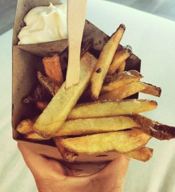 Daily Dog frites in de schil op een event
